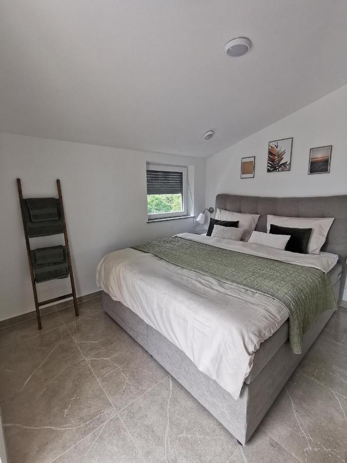 Five Bedroom House Near Sandy Beach Villa Major 메덜린 외부 사진