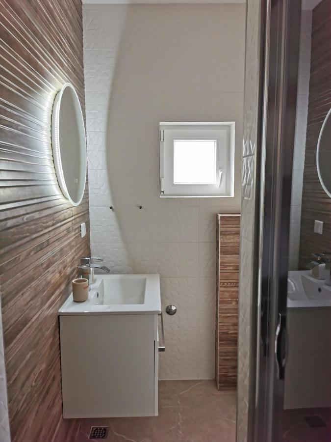 Five Bedroom House Near Sandy Beach Villa Major 메덜린 외부 사진