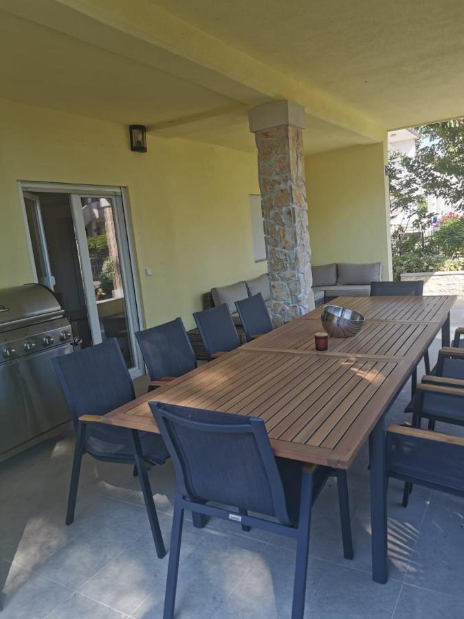 Five Bedroom House Near Sandy Beach Villa Major 메덜린 외부 사진